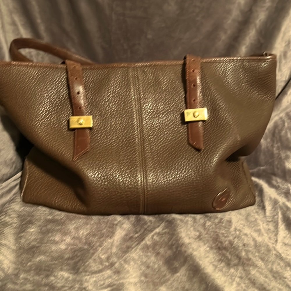 VINTAGE Dooney & Bourke Deep Chocolate Brown
Leather Tote Purse MADE IN USA.